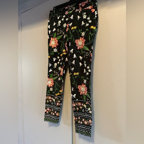 Old Navy -  Floral Mid-Rise Pixie Pant (Size 4) - Picture 6 of 14